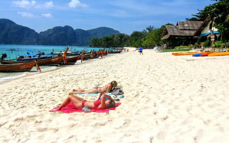 Long Beach, Phi Phi Island