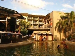 Gilligans Backpackers Hotel & Resort