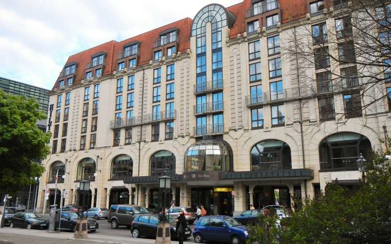 Hilton Berlin Review - Travel Network