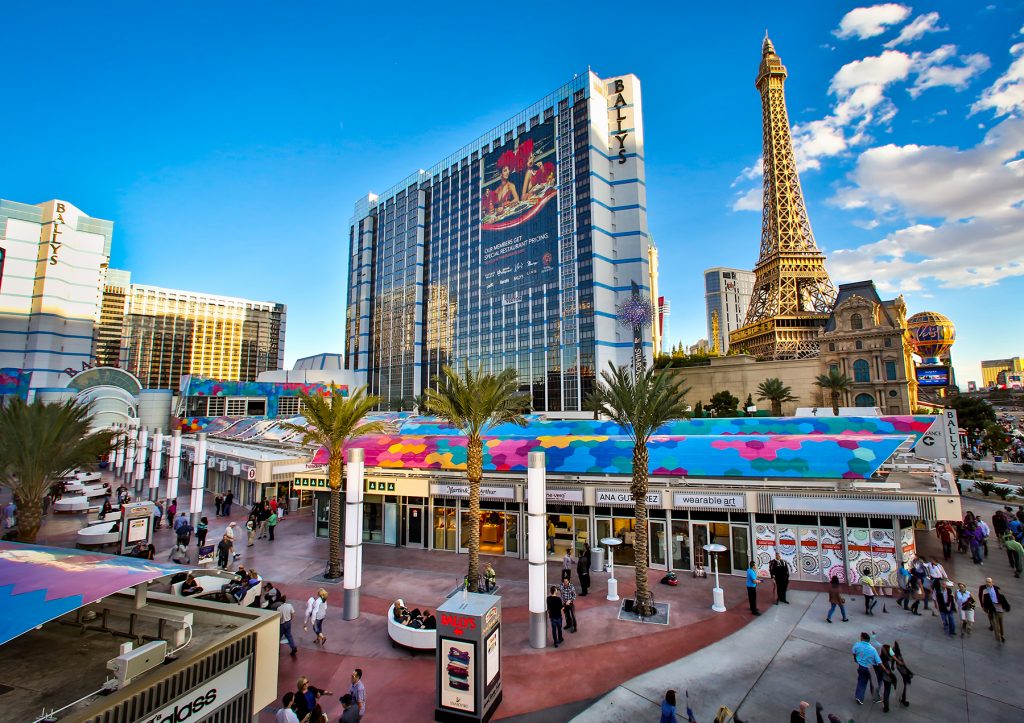 Sidewalk cafe clearance bally's