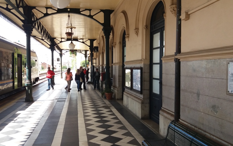 Train from Syracuse to Taormina