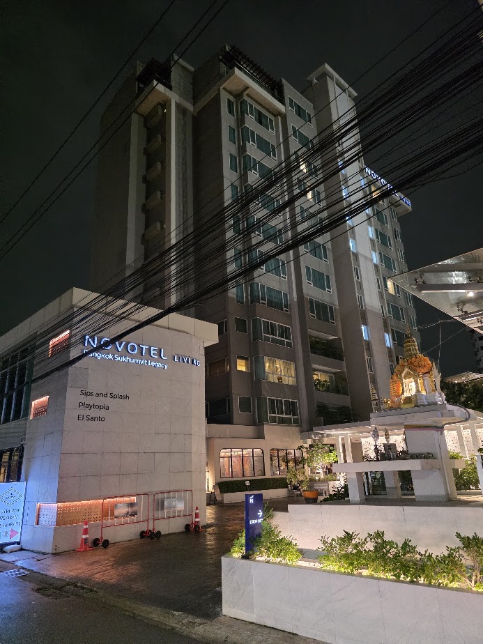 Novotel Living Bangkok Sukhumvit Legacy